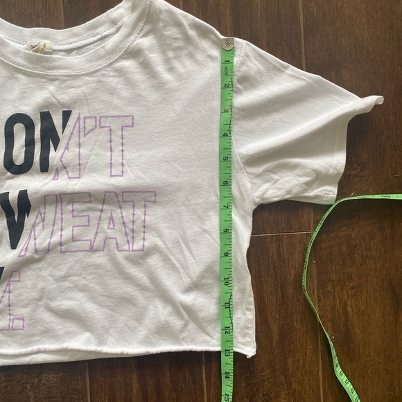 Garage White Cropped Graphic Tee “Don’t Sweat It” Size XS - Picture 8 of 9
